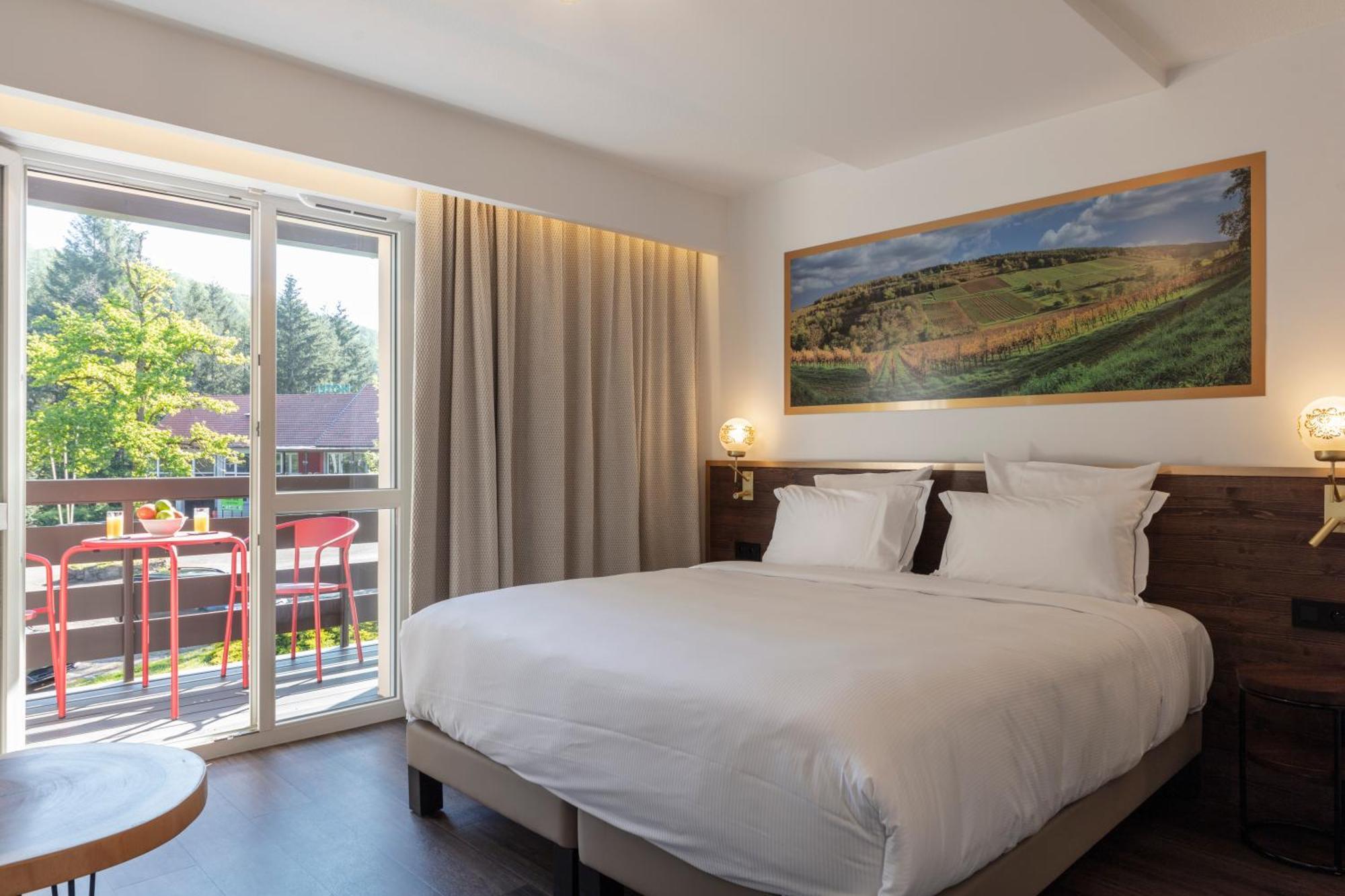 Hotel Restaurant La Vallee Noble, Proche Eguisheim Colmar ゾウルツマット エクステリア 写真